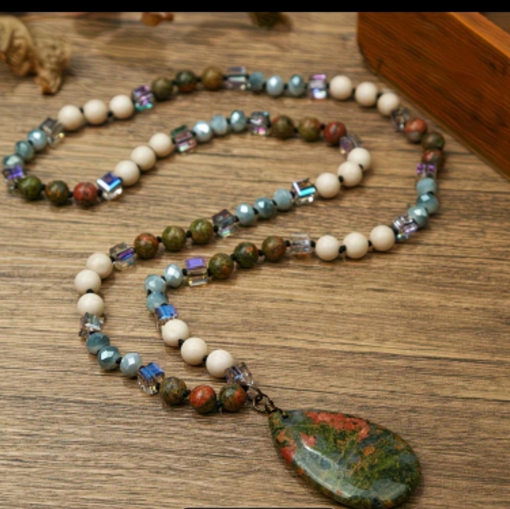New 30in Unakite Beaded Necklace with Pendant